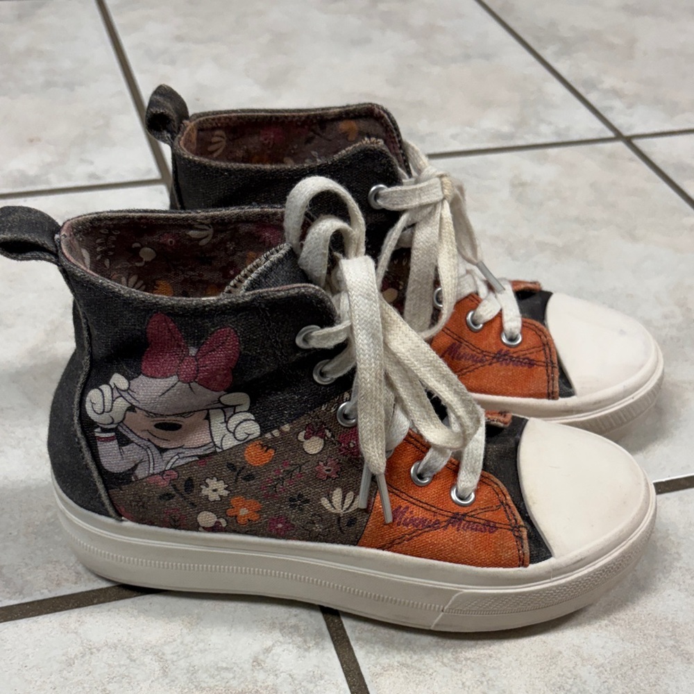 Bundle of 2 Kids Minnie Mouse High-Top Sneakers & black leather short boots.
